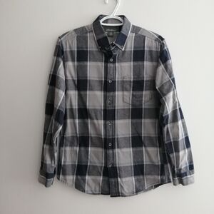 Eddie Bauer Men's Blue and Grey Plaid Flannel Button Down Small
